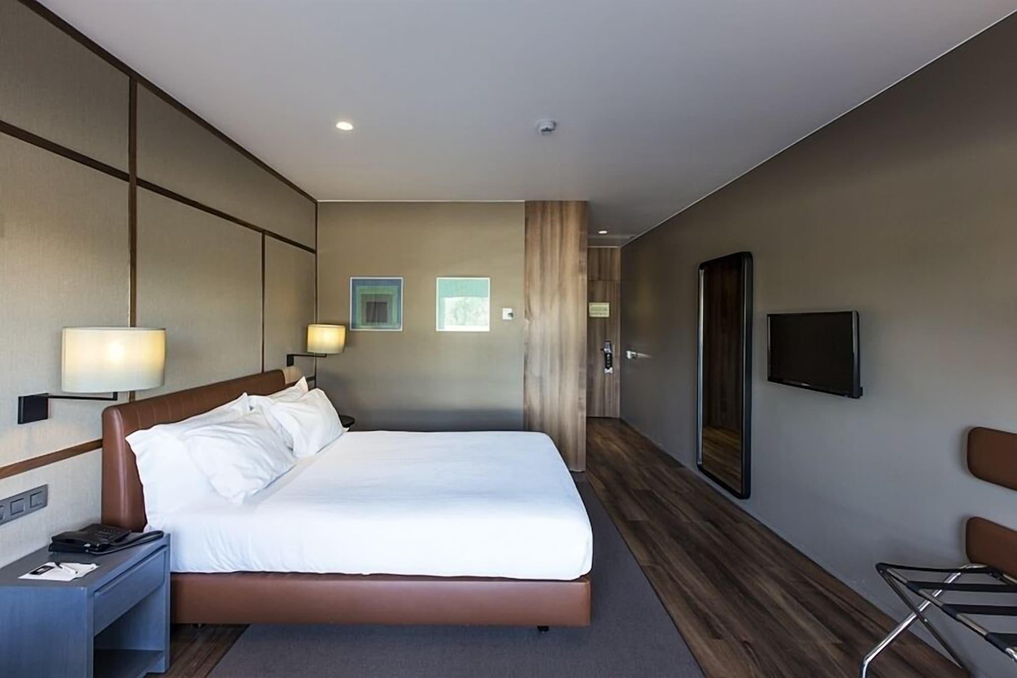 Hotel De Guimaraes Business & Spa Exterior photo