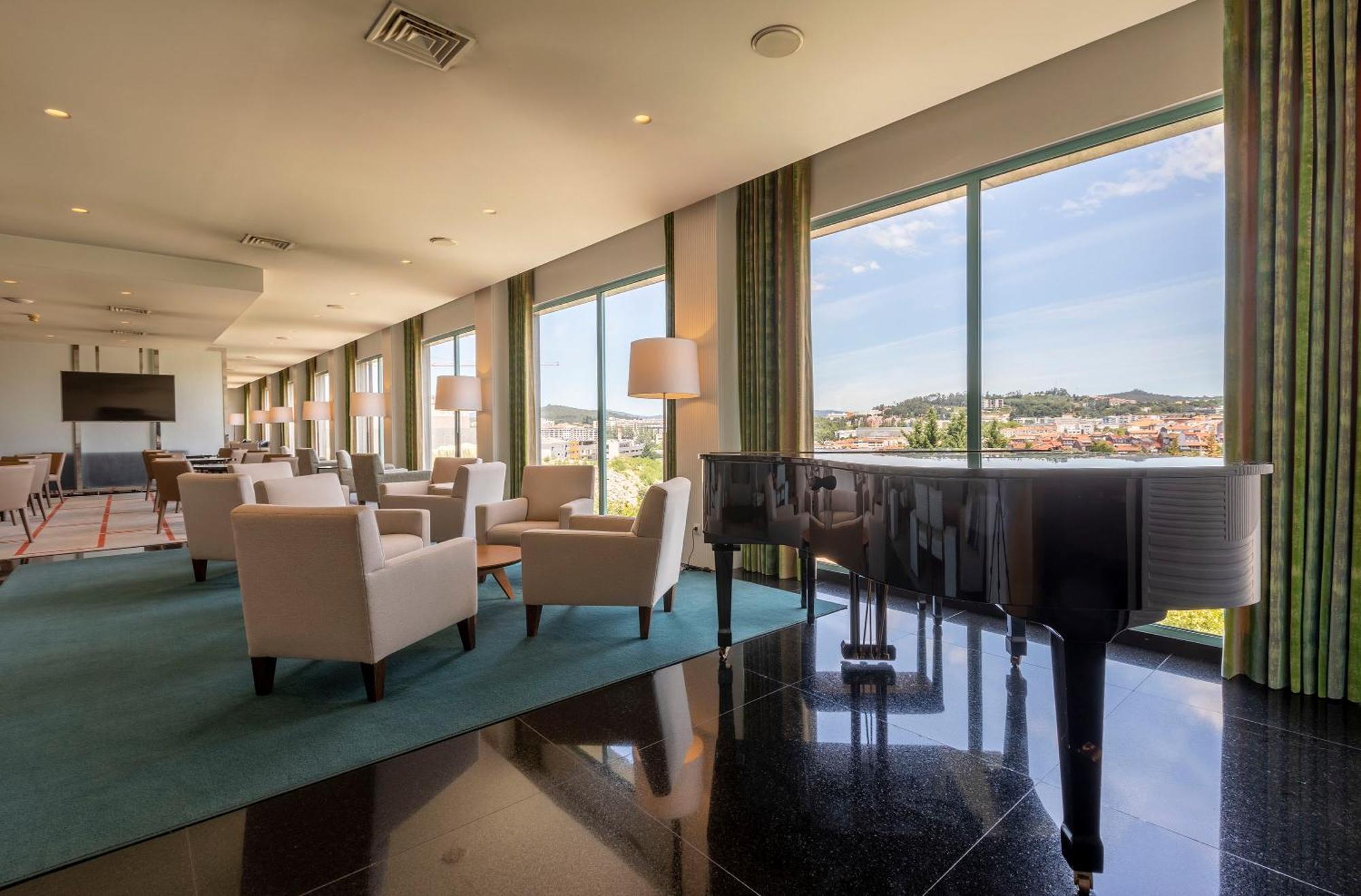 Hotel De Guimaraes Business & Spa Exterior photo