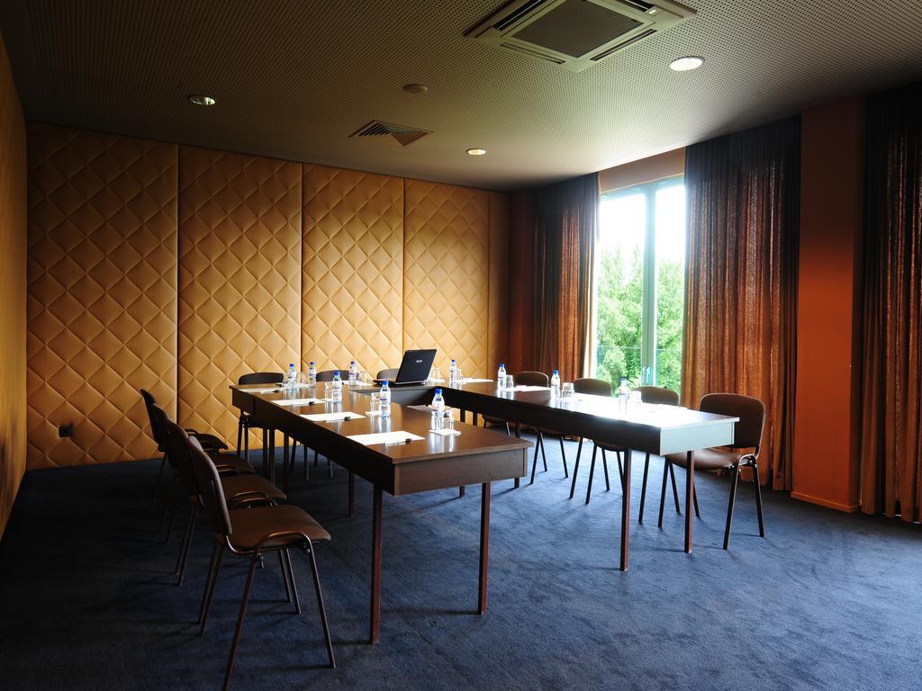Hotel De Guimaraes Business & Spa Exterior photo