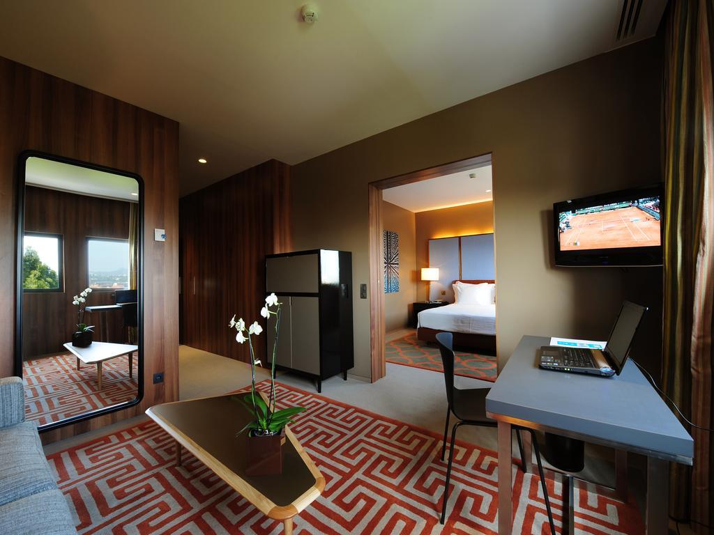 Hotel De Guimaraes Business & Spa Exterior photo