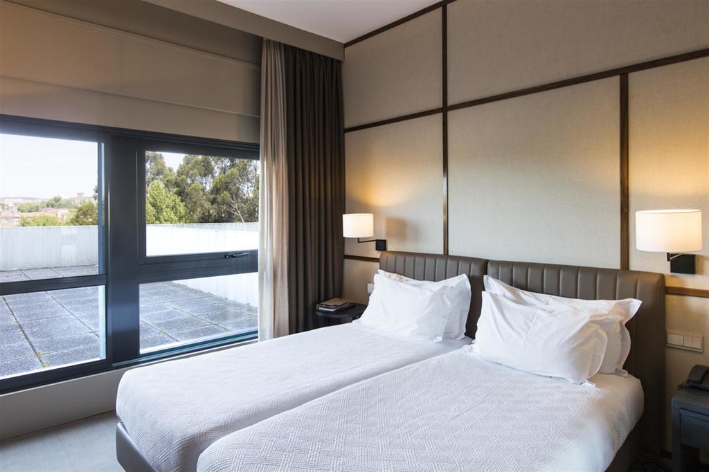 Hotel De Guimaraes Business & Spa Exterior photo
